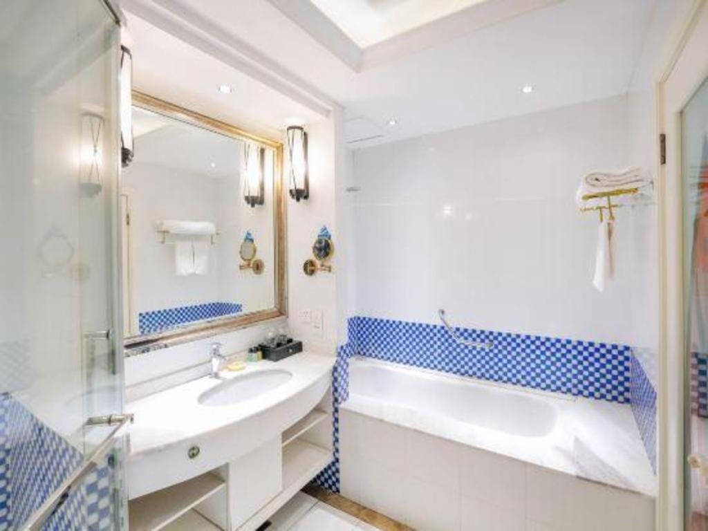 New Century Manju Select Hongqiao Hub National Exhibition Center 4* Shanghai