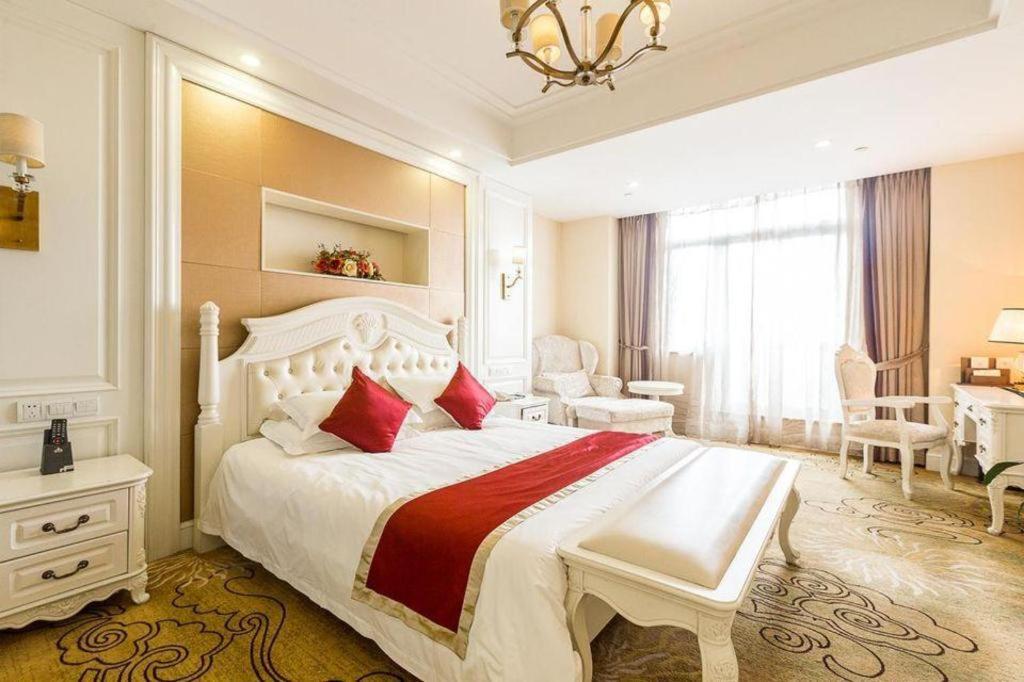 New Century Manju Select Hongqiao Hub National Exhibition Center 4* Shanghai