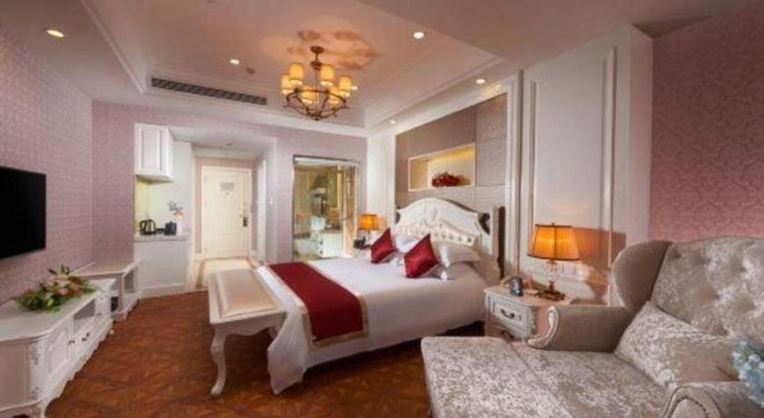New Century Manju Select Hongqiao Hub National Exhibition Center 4*